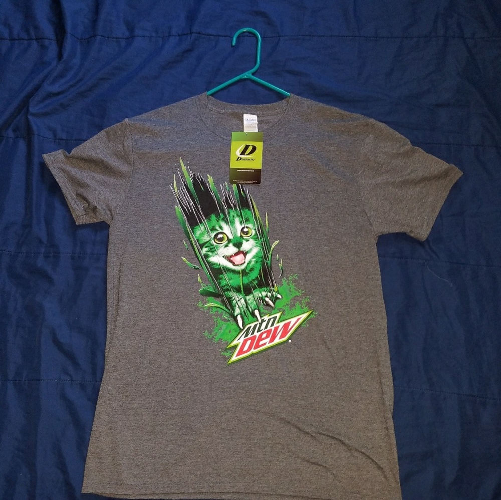 Gildan Mountain Dew T-shirt | Large | Brand New
